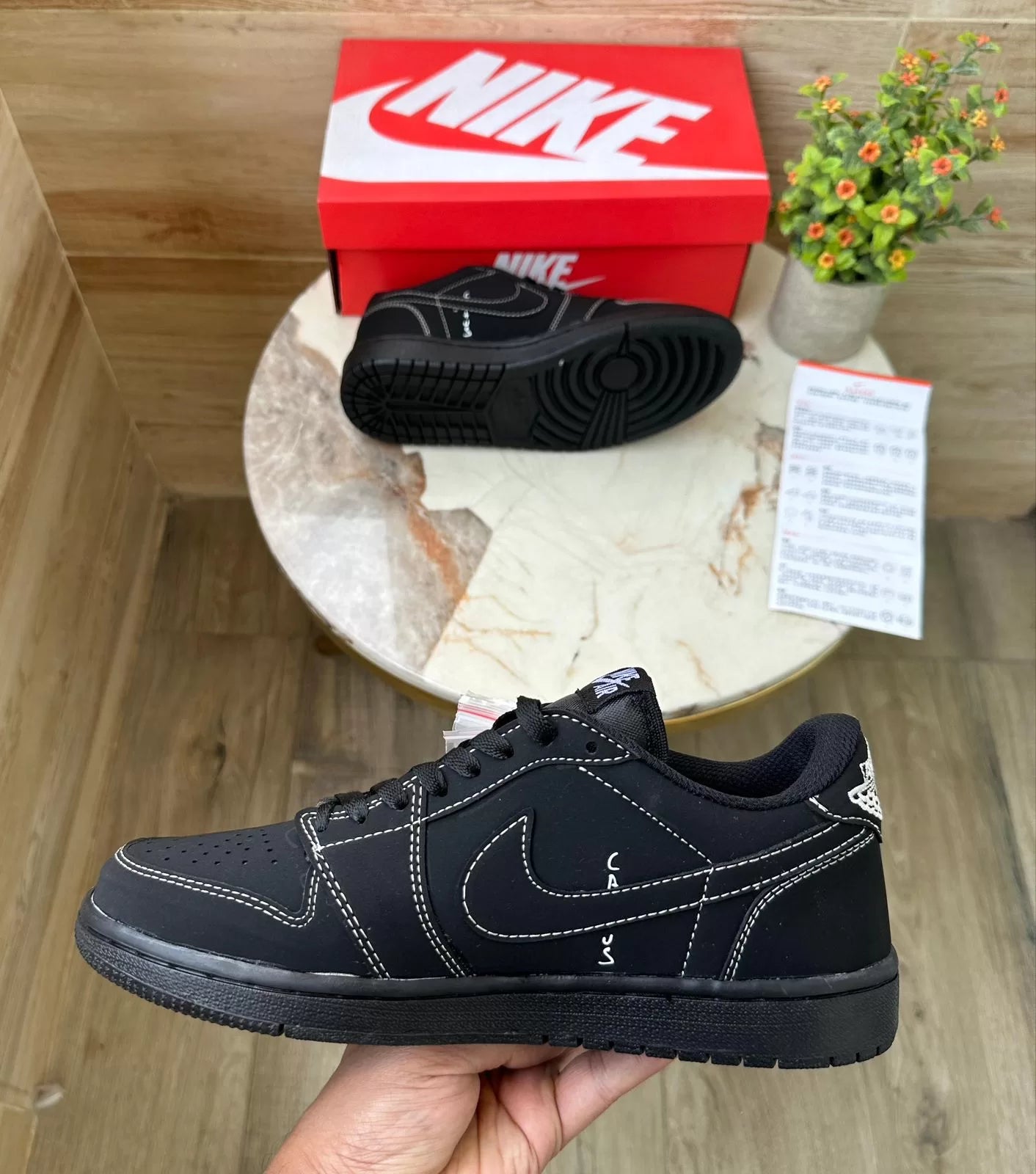 NIKE AIR JORDANS RETRO 1 Travis Scott  PHANTOM sneaker
